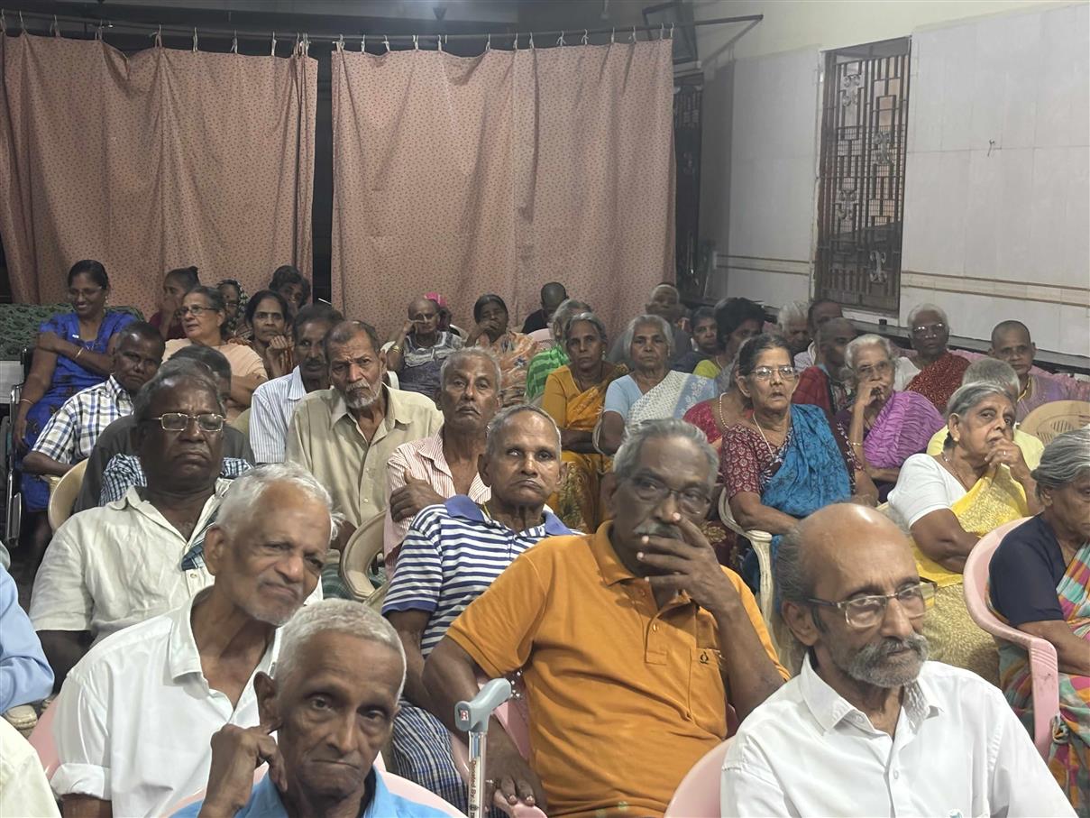 Old age home - Food and Entertainment